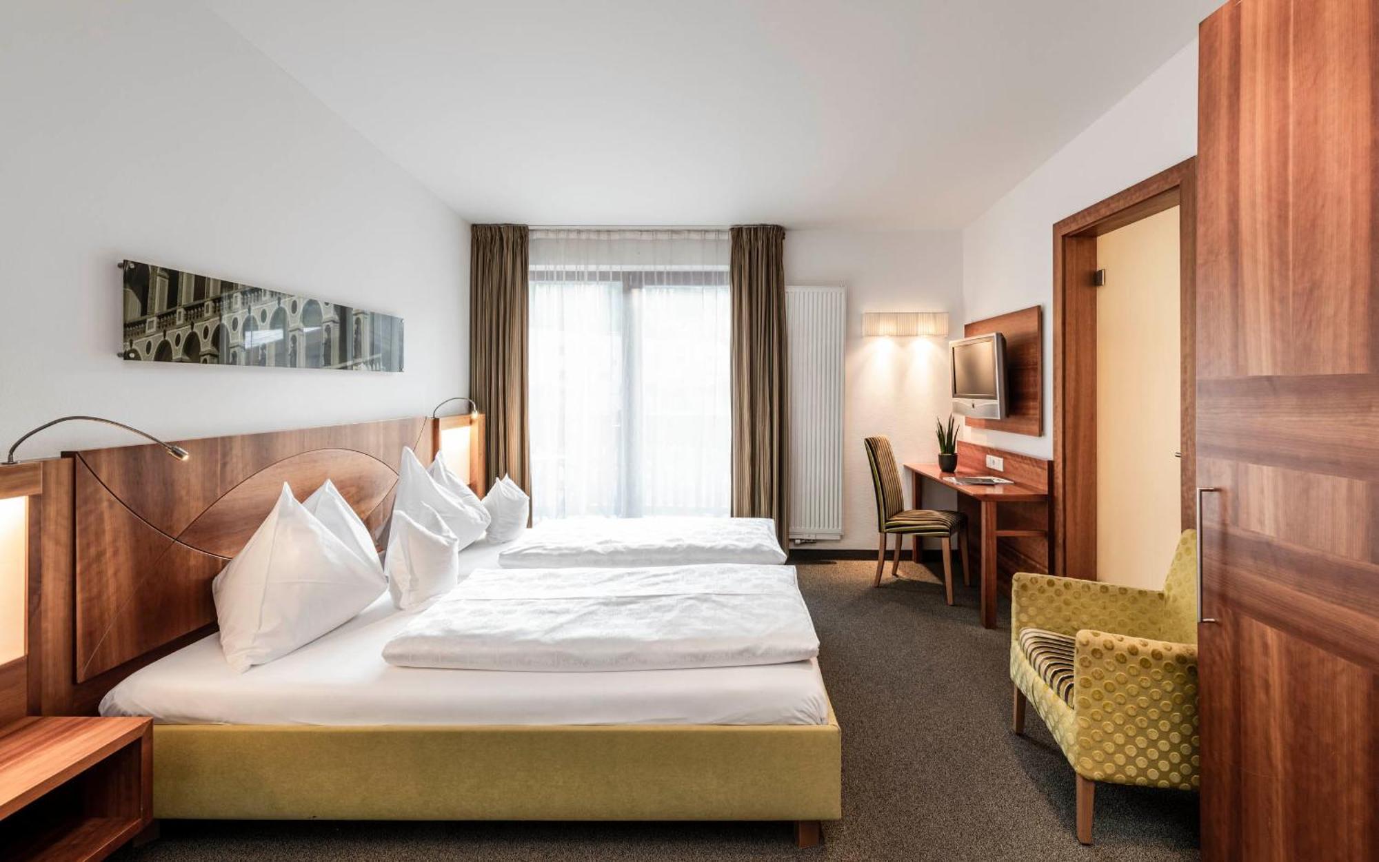 Hotel Clara Varna Esterno foto