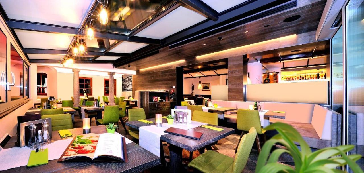 Hotel Clara Varna Esterno foto